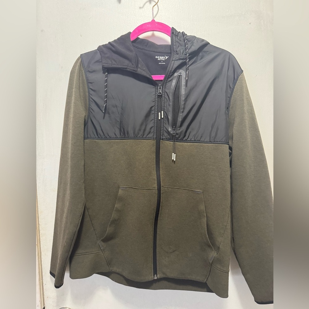 Old navy men’s small green and black active‎ jacket